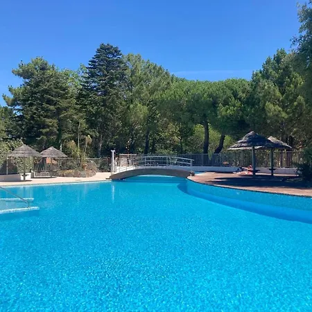 Holiday home Maisonnette Au Calme Proche Foret Et Bord De *
